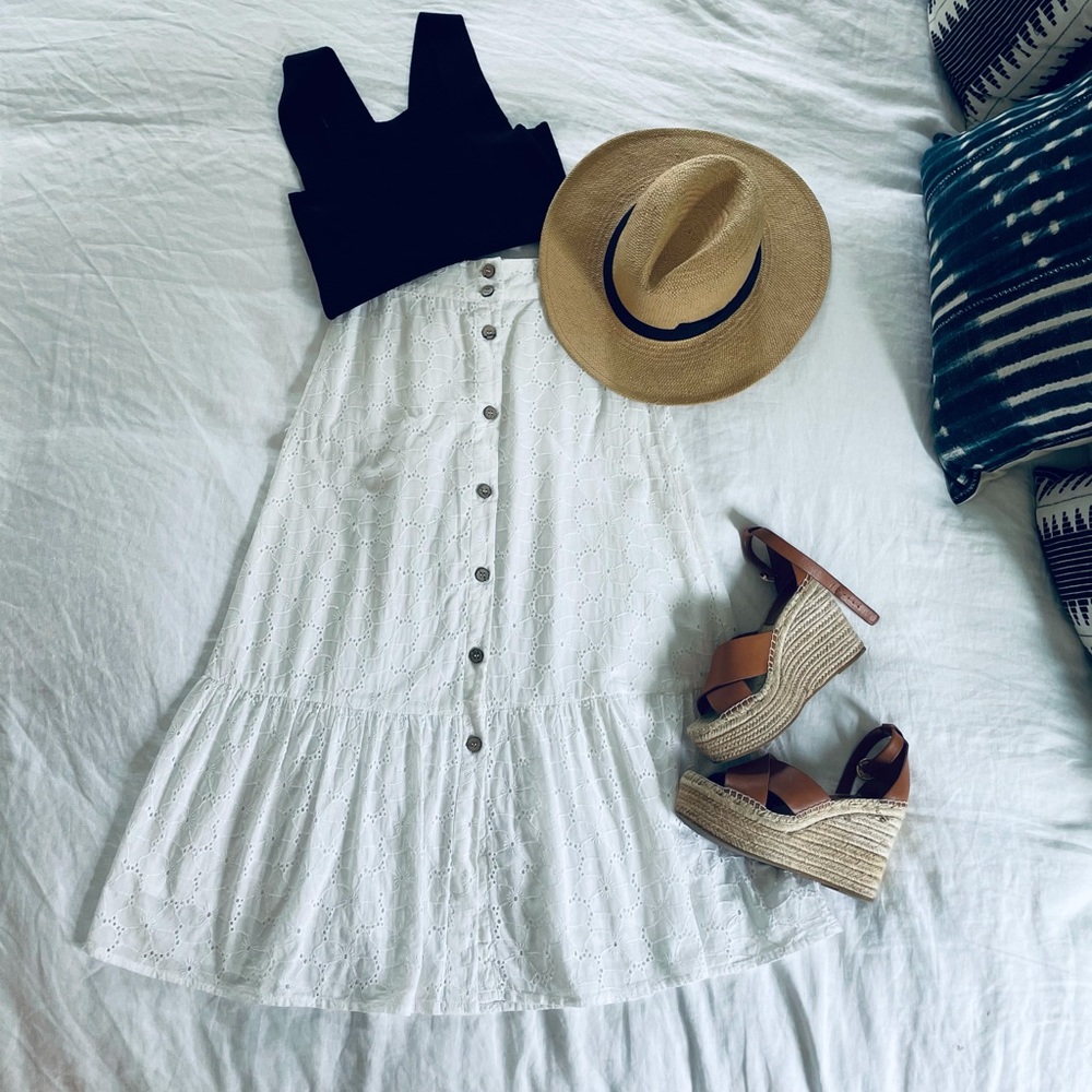 Mango eyelet midi skirt with buttons small